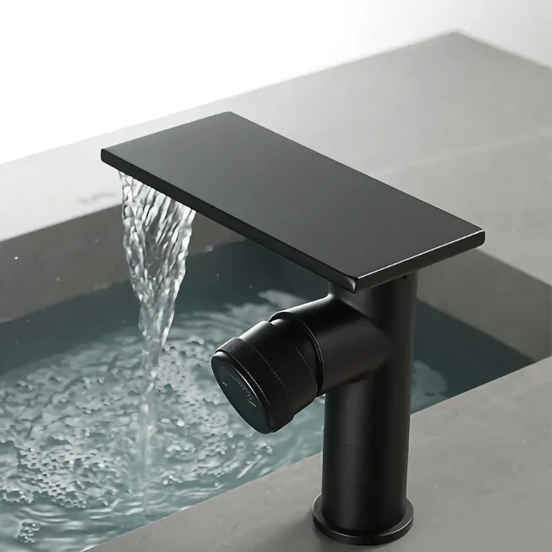 Robinet Cascade Salle De Bain Noir en Laiton